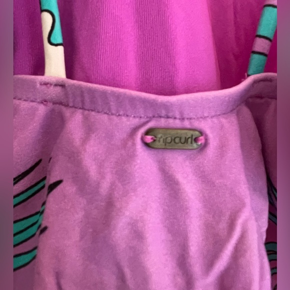 2x Rip curl one piece - Picture 7 of 7